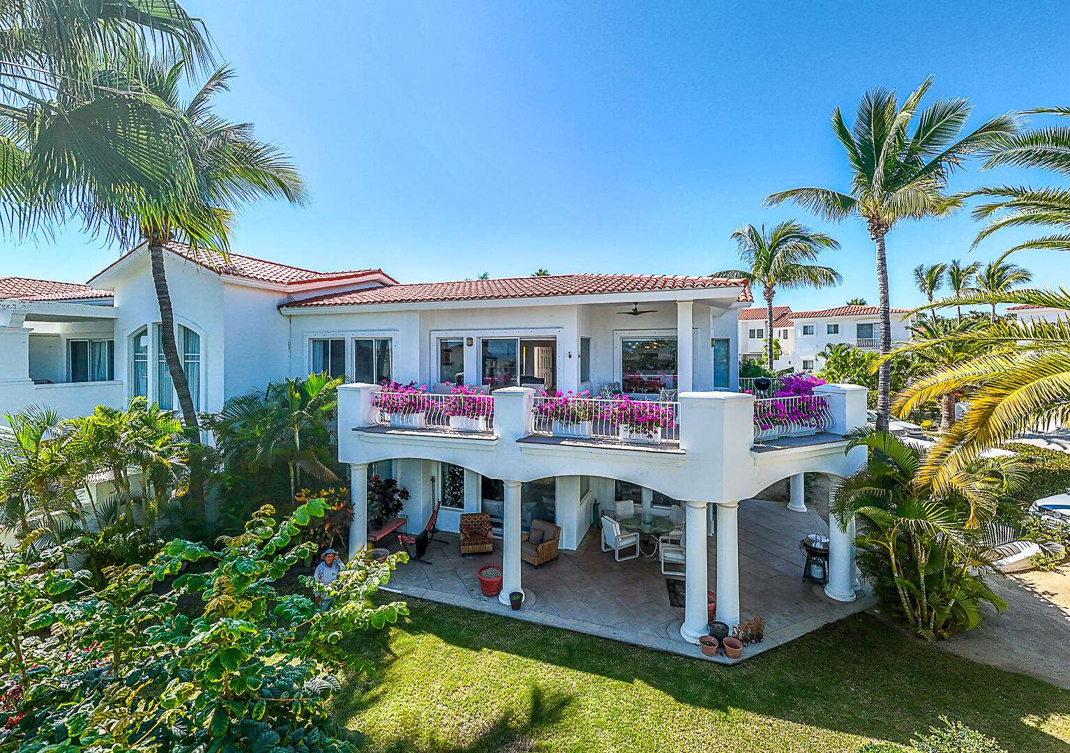 Los Cabos Cabo Costa Experience luxurious coastal living with this fully furnished, turn-key 2-bedroom, 2.5-bath corner unit in a premier Cabo San Lucas development. Featuring an expansive extended balcony with breathtaking ocean for sale