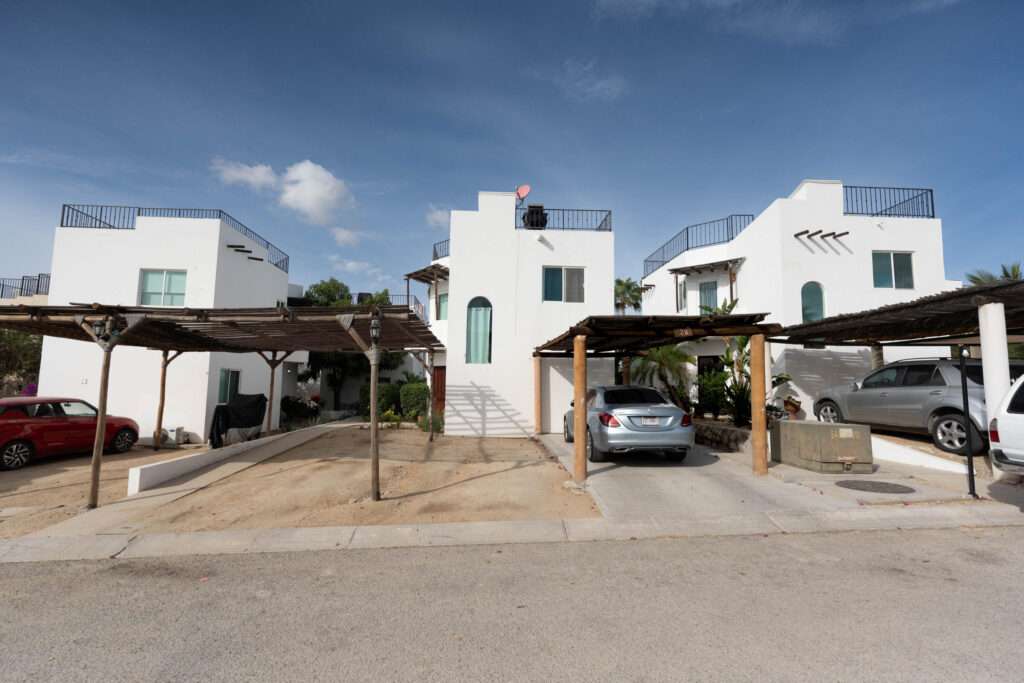 Los Cabos La Cima Beautiful house located in La Cima community. features 2 bedrooms, 3 full bathrooms, spacious laundry room. Great – 28 Estrella Del Mar, Cabo Corridor, BS