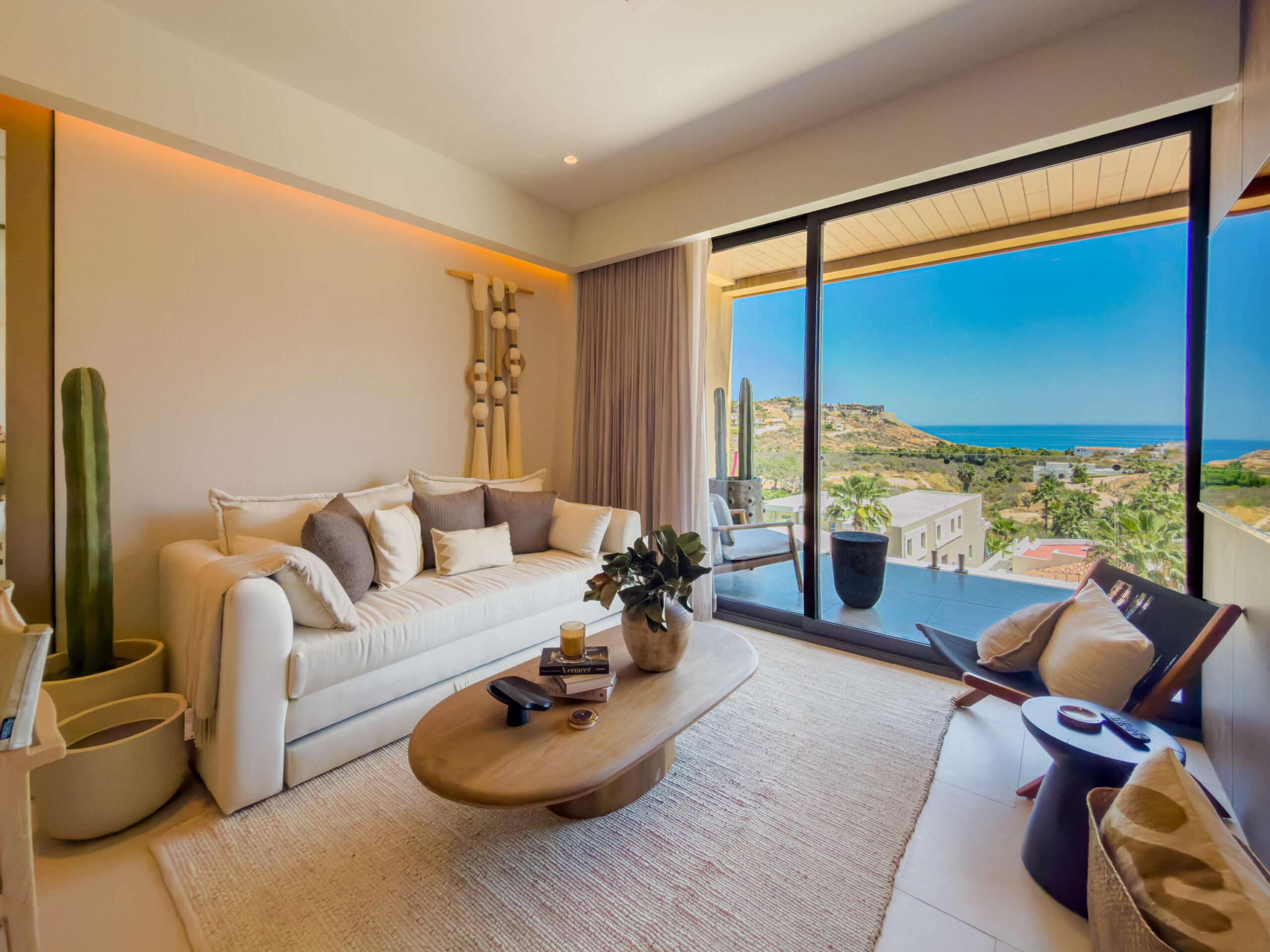 Los Cabos General Modern Condo in Morgan Residences - Great for Airbnb!This fully furnished two-bedroom condo is located just minutes from the Marina, Medano Beach, and downtown Cabo. Part of Morgan Residences, a boutique development, it offers excellent amenities: two rooftop pools (one infinity), gym, spa, Sky Bar, concierge service, and one on-site restaurants.Its flexible layout allows for lockoff use, making it a perfect Airbnb investment or personal getaway. Already listed and generating income, it's a turnkey opportunity in a prime location. for sale