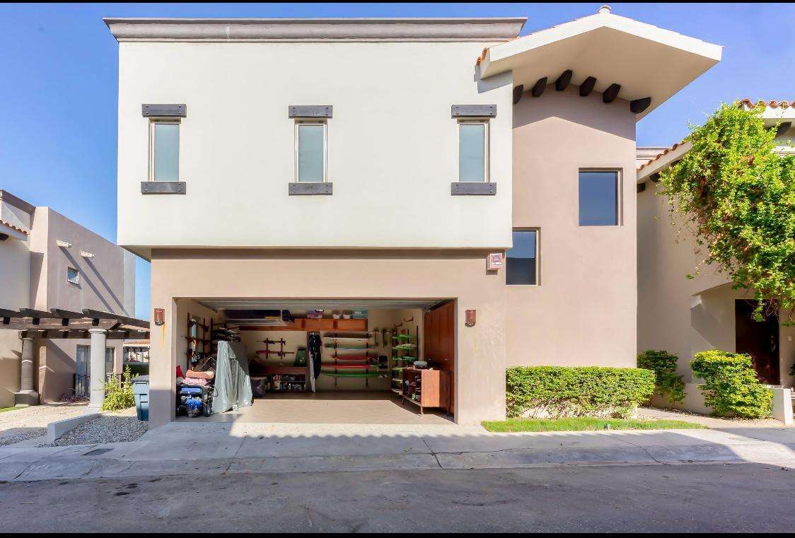 Los Cabos Cabo Del Mar Ecopark This modern-designed home stands out for its spacious areas, excellent layout, and full equipment, positioning itself as one of the most complete properties currently available within the development.The property combines functionality, comfort, and private outdoor spaces, making it ideal for those seeking a comfortable residence or an investment in a constantly growing area of Cabo San Lucas. for sale