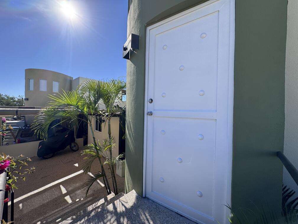 Los Cabos Punta Arena Duplexia ROI Cabo Corridor Luxury Two-in-One Investment.Experience the perfect blend of luxury living and income potential with Duplexia ROI Cabo Corridor. The main villa offers stunning for sale