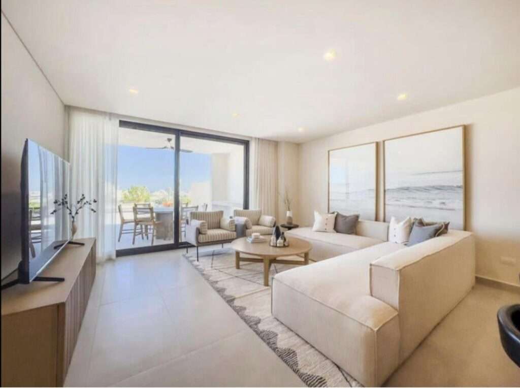 Los Cabos Cian Welcome to luxury living at its finest in this stunning Cabo San Lucas condo by Grupo Quadro. With panoramic – CIAN, Cabo Corridor, Cabo Corridor, BS