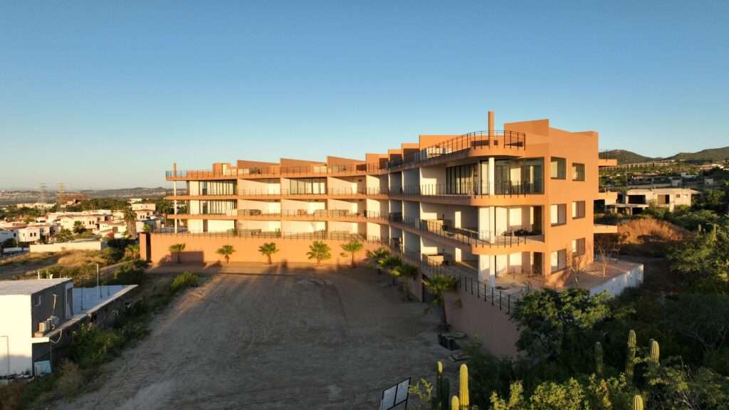Los Cabos El Tezal E;General This luxurious apartment at Lucca Tower, Cabo San Lucas, offers spectacular – Lucca Tower, Cabo Corridor, Cabo Corridor, BS