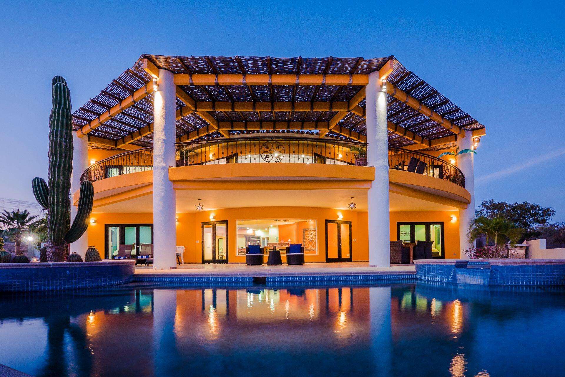 Los Cabos El Tezal W:General Hacienda Punta Vista - A One-of-a-Kind Gem in the Heart of Cabo!Welcome to your private ½-acre oasis overlooking the Sea of Cortez, Land's End, and downtown Cabo San Lucas—all at once!This spacious, open-concept villa is impeccably maintained and features 6 bedrooms with en-suite bathrooms, two of which offer ocean for sale