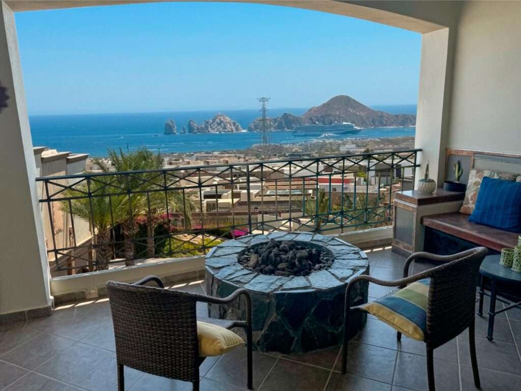 Los Cabos Ventanas Perched in Tower 3 with elevator access, this well-maintained penthouse is all about the – Ventanas Phase 2, Cabo Corridor, BS