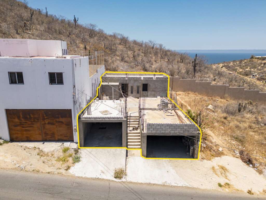 Los Cabos Rivieri Discover Paradise in Cabo San Lucas! Independent Duplex with 2 Bedrooms, 2 Bathrooms, and Backyard at Rivieri Pueblo Mediterráneo! Do you dream of living in a home that combines luxury, comfort, and a tranquil environment? Rivieri Pueblo Mediterráneo offers you the perfect opportunity to make it a reality. Come and discover our new fully independent duplex, located in the exclusive Área del Tezal in Cabo San Lucas, Baja California Sur. This contemporary Mediterranean-style property is ideal for those seeking an elegant and functional home in a secure, gated community. This duplex already includes a kitchen, carpentry, quartz bar, closet and air conditioners . Highlighted Features of the Duplex2 Spacious Bedrooms2 Full BathroomsShared Backyard, perfect for having a petKitchen with Fine Carpentry and elegant finishesClosets in Both Bedrooms for greater convenienceAir Conditioners, ensuring comfort in all seasonsGated and Secure Community, providing peace and privacyExceptional ServicesAt Rivieri Pueblo Mediterráneo, you will not only get a dream home but also access to a variety of amenities designed to enhance your quality of life:Beautiful Clubhouse for meetings and eventsSpectacular Pools for adults and childrenCozy Fire Pit for unforgettable nightsCommon Terrace to enjoy the incredible – VISTA PACIFICA, Cabo San Lucas, BS