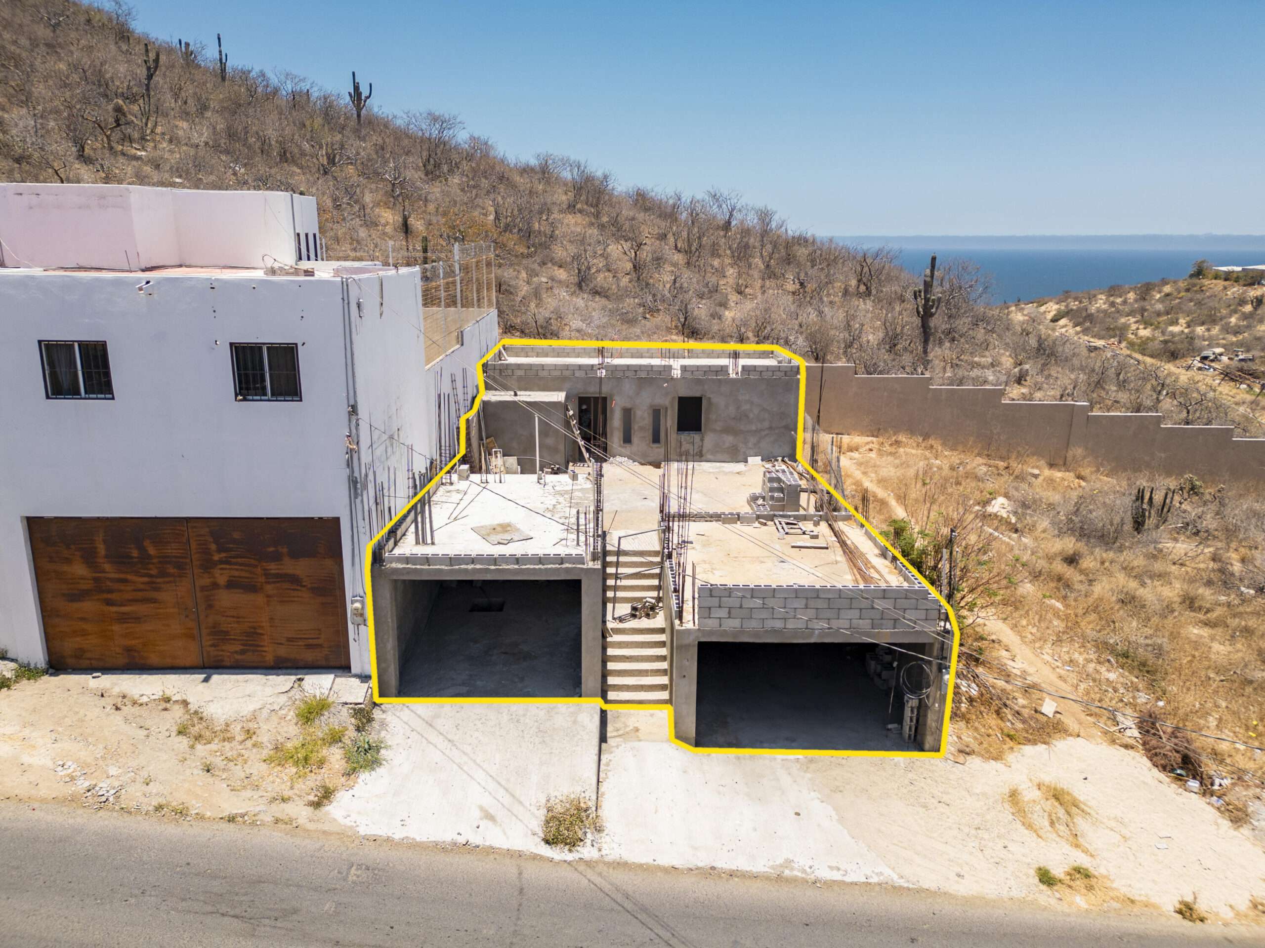 Los Cabos Rivieri Discover Paradise in Cabo San Lucas! Independent Duplex with 2 Bedrooms, 2 Bathrooms, and Backyard at Rivieri Pueblo Mediterráneo! Do you dream of living in a home that combines luxury, comfort, and a tranquil environment? Rivieri Pueblo Mediterráneo offers you the perfect opportunity to make it a reality. Come and discover our new fully independent duplex, located in the exclusive Área del Tezal in Cabo San Lucas, Baja California Sur. This contemporary Mediterranean-style property is ideal for those seeking an elegant and functional home in a secure, gated community. This duplex already includes a kitchen, carpentry, quartz bar, closet and air conditioners . Highlighted Features of the Duplex2 Spacious Bedrooms2 Full BathroomsShared Backyard, perfect for having a petKitchen with Fine Carpentry and elegant finishesClosets in Both Bedrooms for greater convenienceAir Conditioners, ensuring comfort in all seasonsGated and Secure Community, providing peace and privacyExceptional ServicesAt Rivieri Pueblo Mediterráneo, you will not only get a dream home but also access to a variety of amenities designed to enhance your quality of life:Beautiful Clubhouse for meetings and eventsSpectacular Pools for adults and childrenCozy Fire Pit for unforgettable nightsCommon Terrace to enjoy the incredible for sale