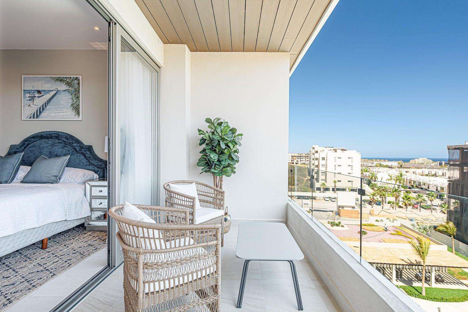 Los Cabos La Choya The Penthouse at Proyecto Cuatro, San José del Cabo, located in the rustic community of Las Animas near Flora Farms and Acre, offers panoramic marina, mountain, and city for sale