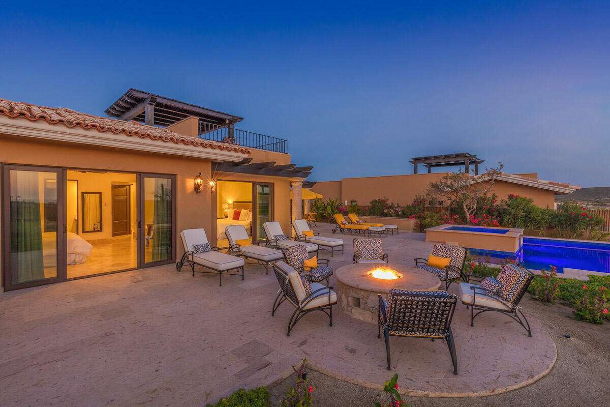 Los Cabos Laguna Hills Located within the gated community of Laguna Hills, this thoughtfully designed single-level residence offers effortless living with elevated indoor-outdoor flow and expansive mountain – Costa Villa 104, C. Barranca, Cabo San Lucas, BS